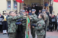 Uroczyste ślubowanie kadet&oacute;w w Zespole Szk&oacute;ł Ponadgimnazjalnych i Mistrzostwa Sportowego im. Heleny Spoczyńskiej w Lipinach.