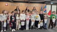 Mali odkrywcy z wizytą w starostwie