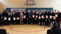 Ostatni dzwonek maturzyst&oacute;w w ZS nr 1 im. Jana Pawła II w Przysusze.