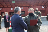 Wiceminister Obrony Narodowej z wizytą na strzelnicy w Lipinach